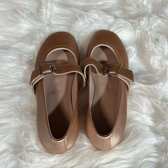 Brand new metallic blush slippers - Picture 4 of 7